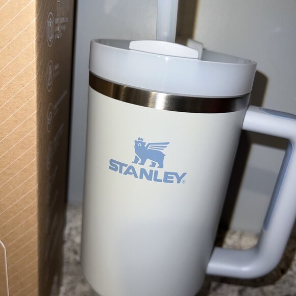 Stanley Quencher H2.0 FLOWSTATE TUMBLER 40 OZ NEW Fog Gray - Picture 3 of 4